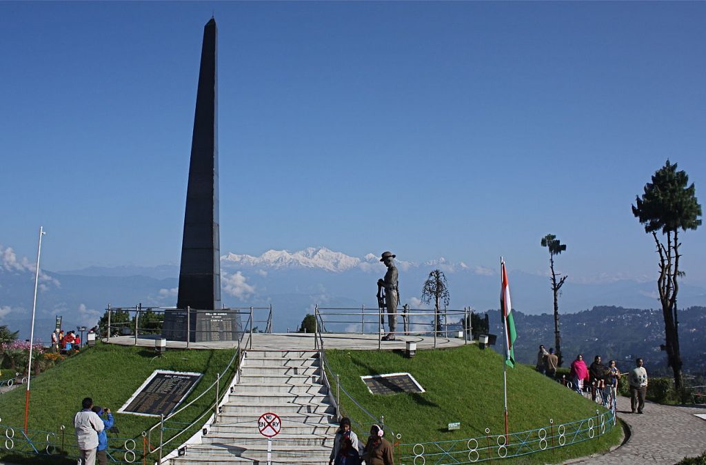 Darjeeling-War-Memorial-at-Batasia-Loop