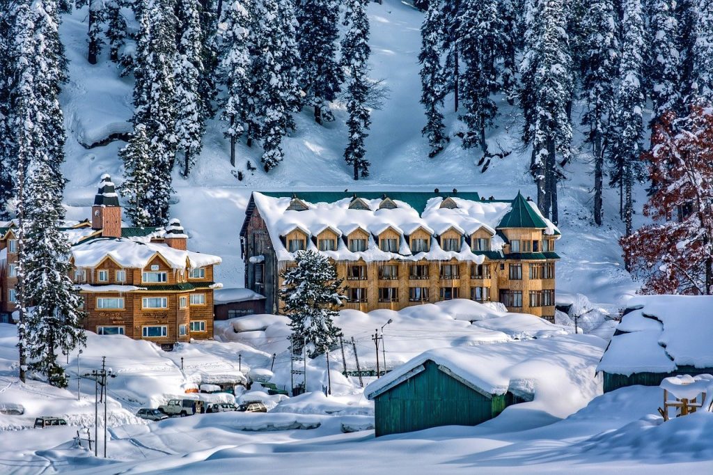 How to Travel to Gulmarg, Kashmir
