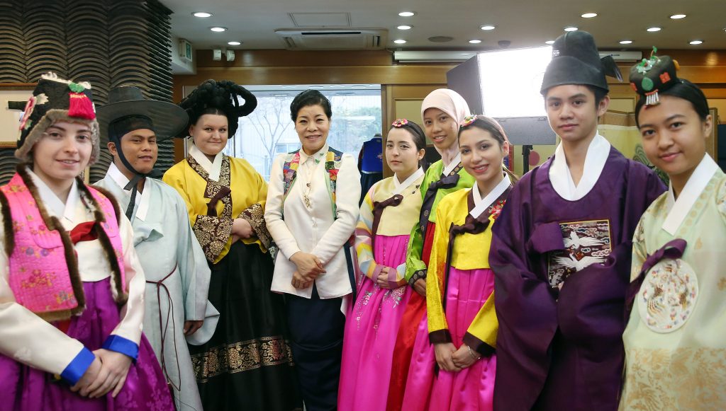 The 13 best places to visit in Seoul, Traditional Hanbok