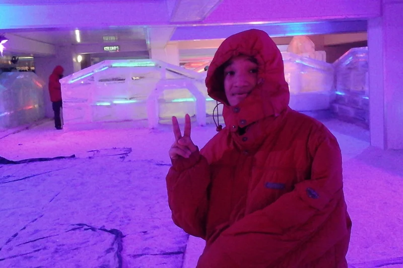 Snow-Walk-Ja