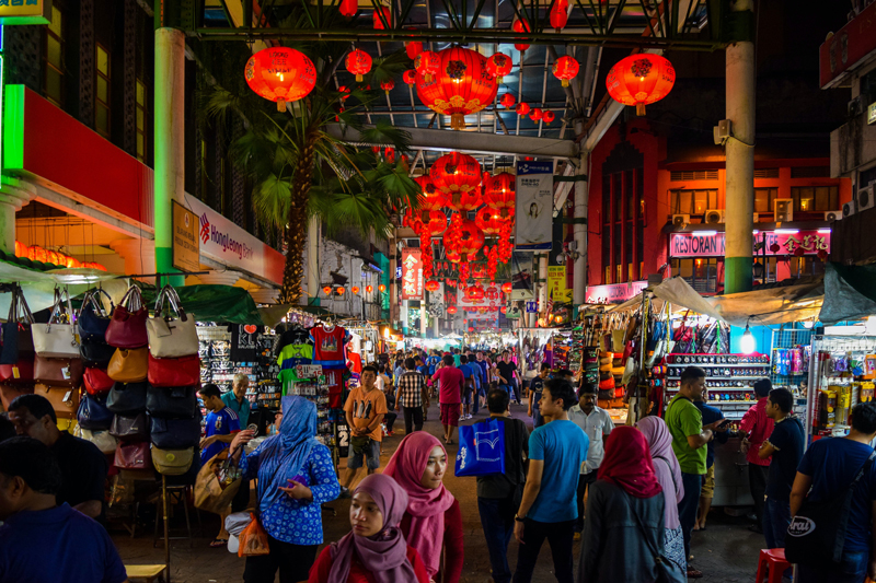 Explore Chinatown in Petaling Street