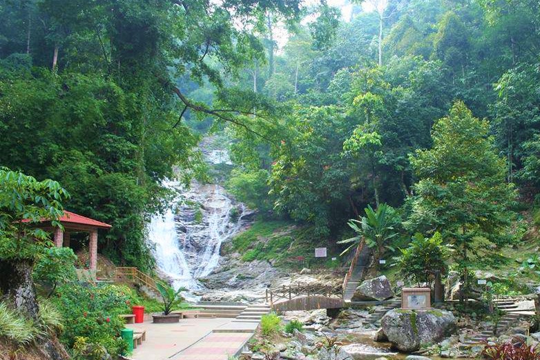 Lata-Iskandar-waterfall