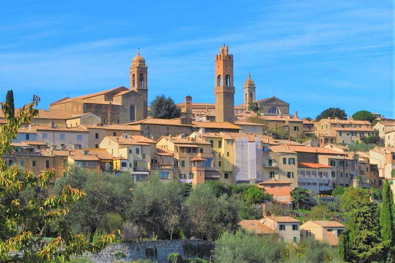 Montalcino-Tuscan-Hill-Towns