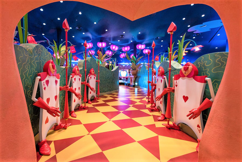 Alice-in-Fantasy-Restaurant