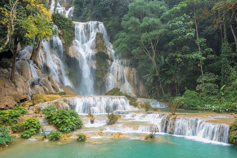 Kuang-Si-Waterfall