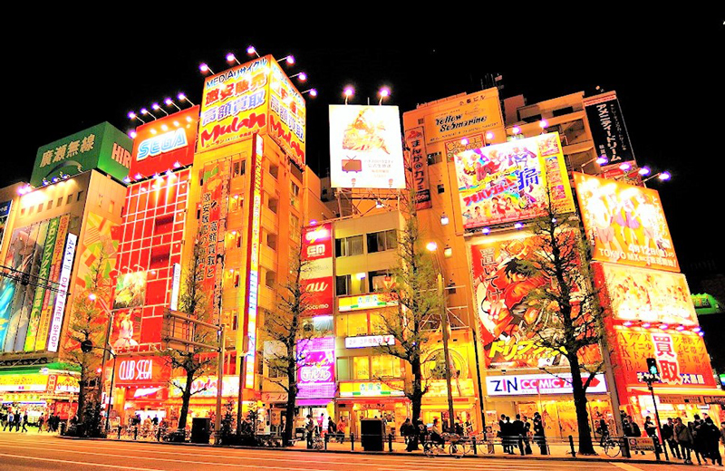 Otaku-district-attractions