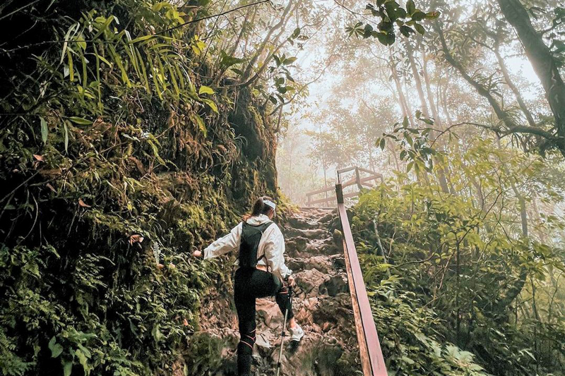 Hiking-Mount-Kinabalu