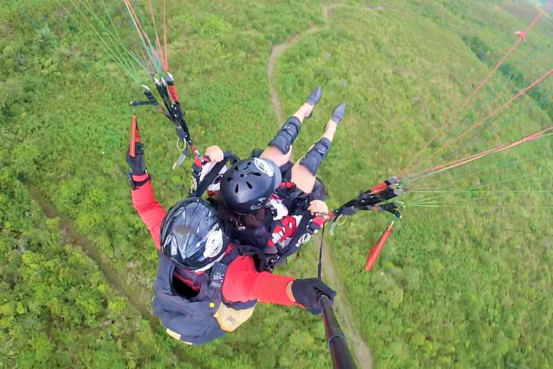 Tandem-paragliding-Ranau