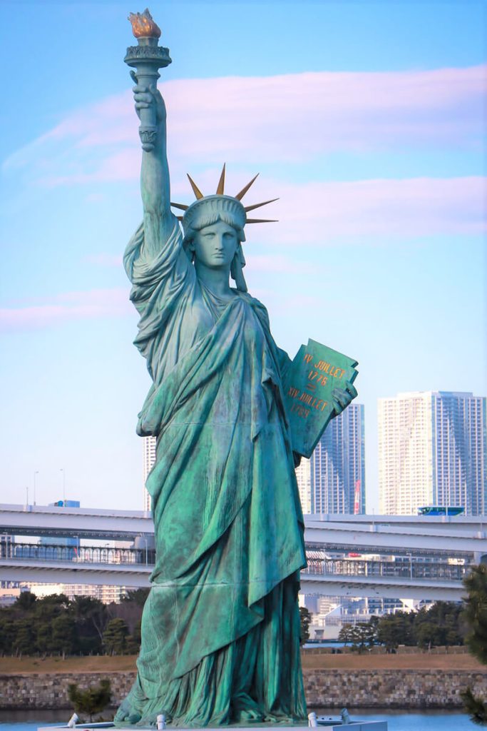 Odaiba-Statue-of-Liberty