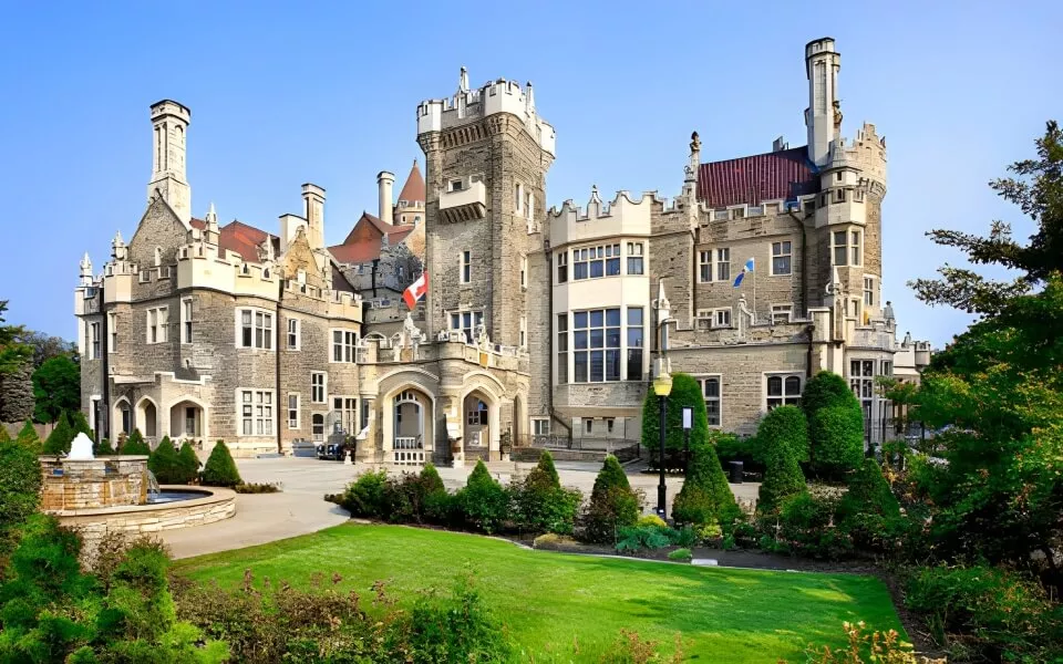 Ultimate 3-Day Toronto Itinerary: A Detailed Travel Guide 8 Historic castle with lush gardens